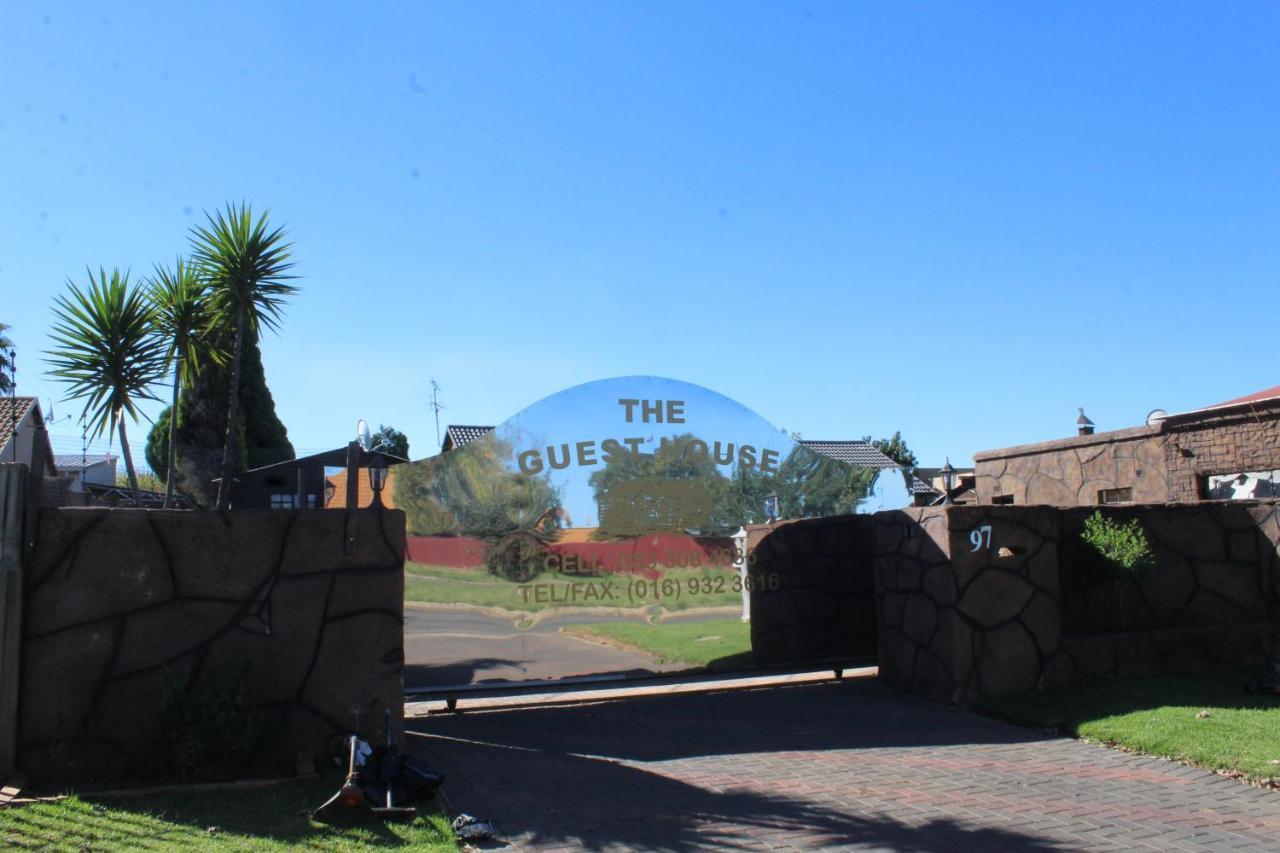 The Guesthouse Vanderbijlpark Exterior foto